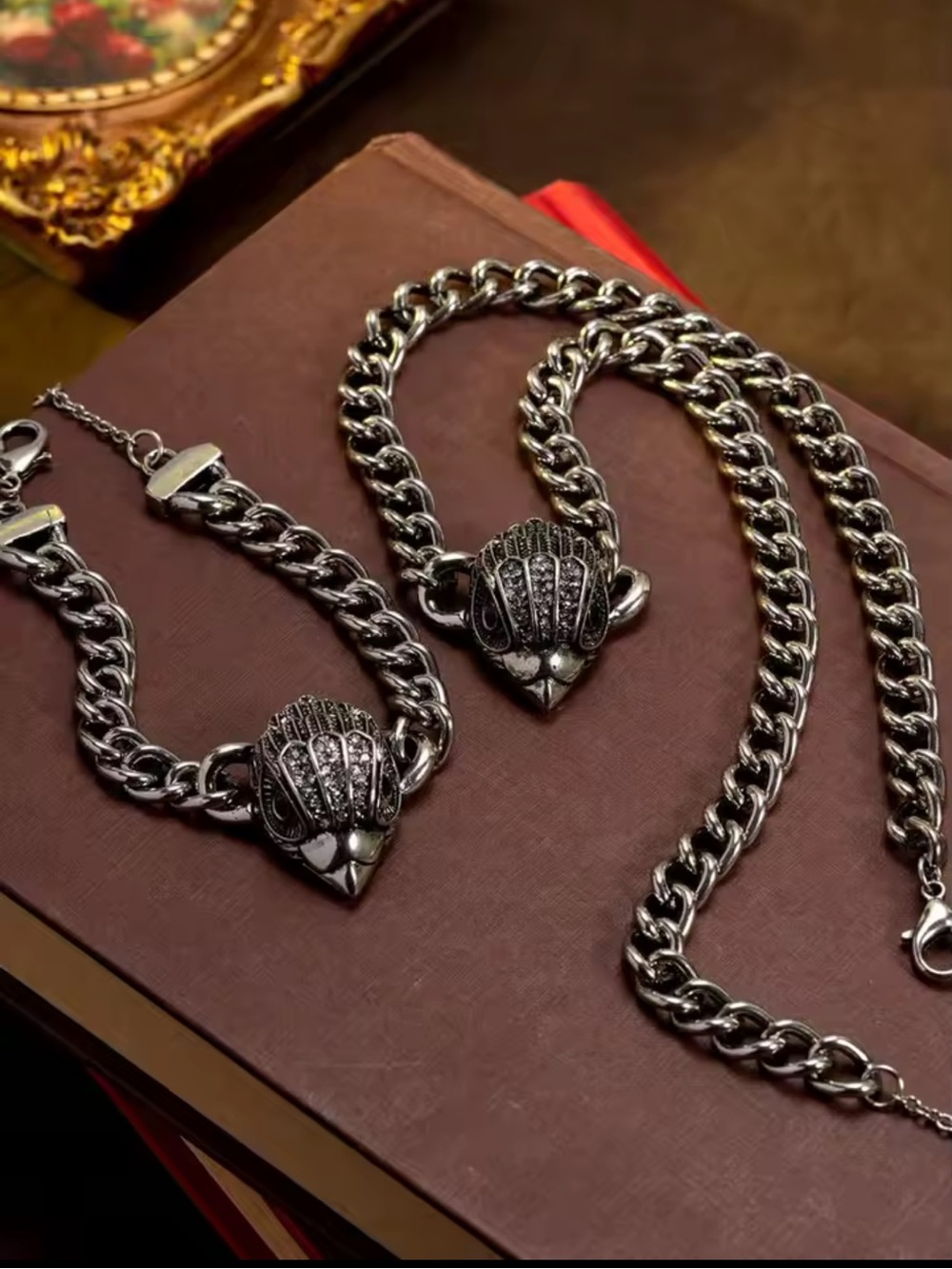 New Kurt Geiger Silver-Tone Chain Necklace and Bracelet Set
